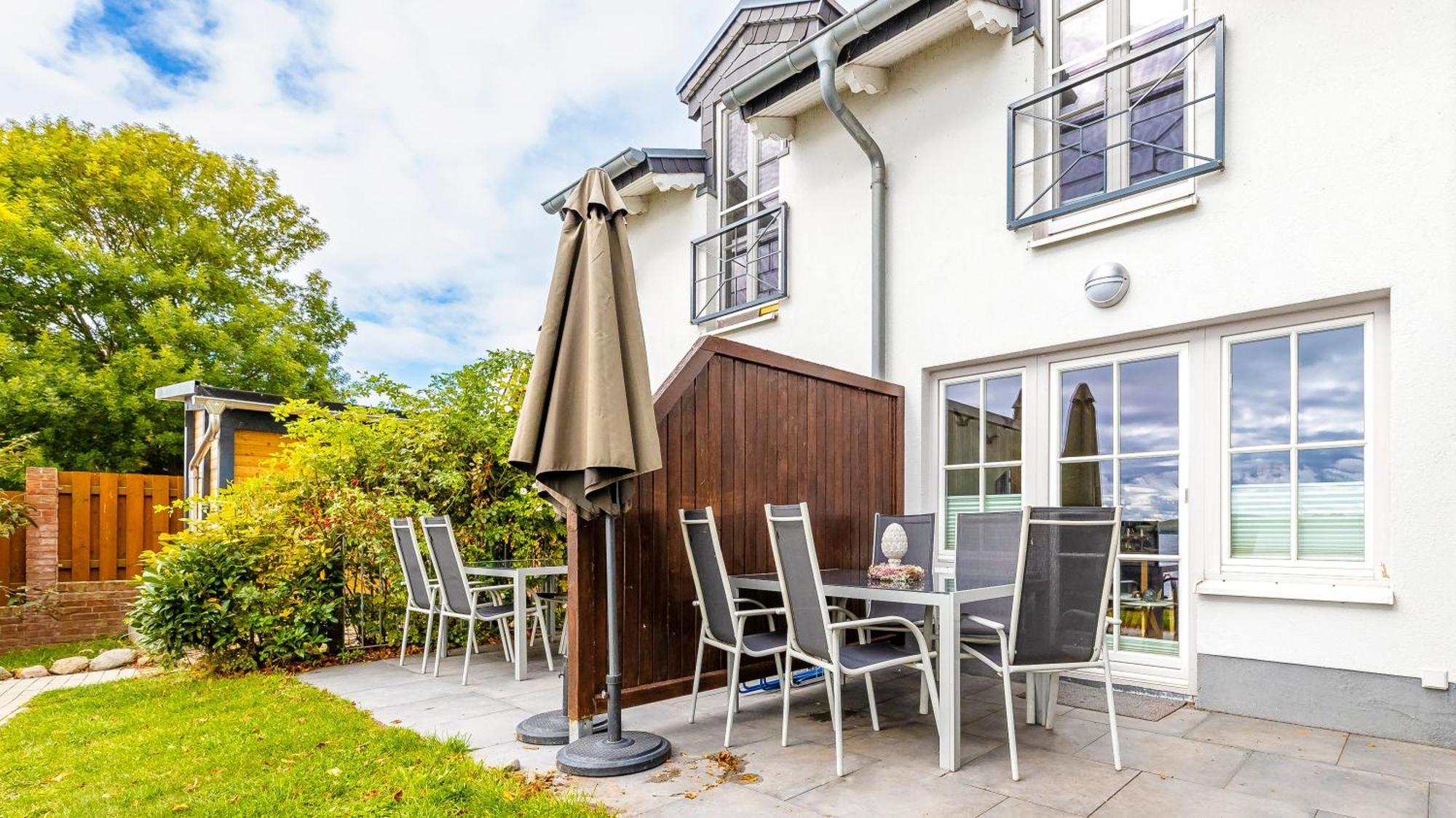 Haus Seeblick Mit 9 Wohnungen Alt Reddevitz Esterno foto